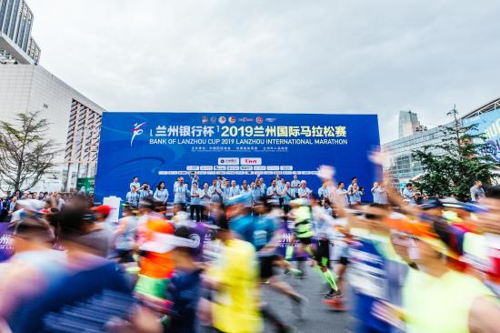 哈尔滨马拉松:沿途串联城市地标与自然风光融入“音乐之城”特色(图1)